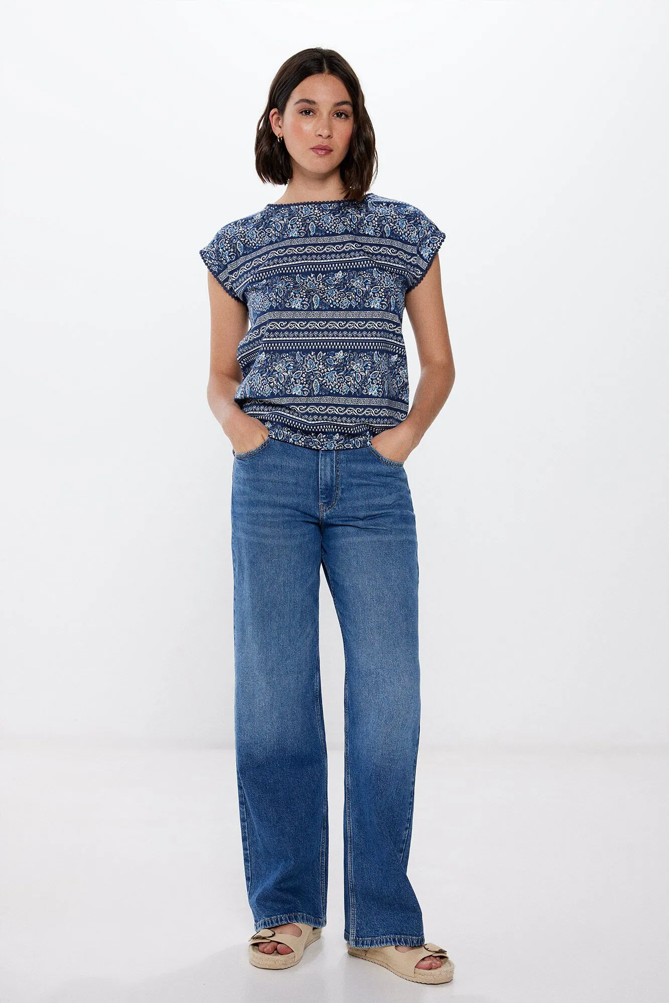 Camiseta Lace Bolitas